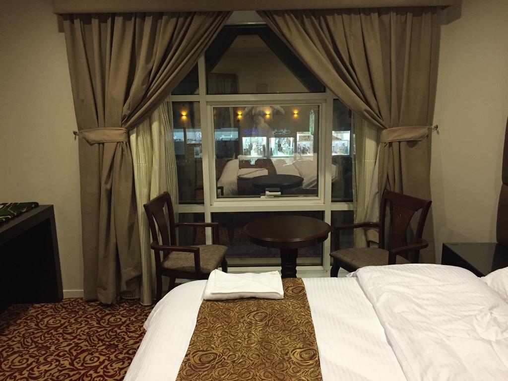 Ashbonh Hotel Suites Riyadh Room photo